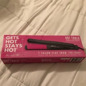 Hot Tools ceramic flat iron